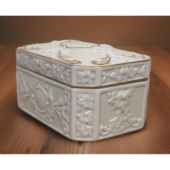 Lenox Rectangular Lidded Trinket Jewelry Box Ivory 24kt Gold Gilt Lined Vtg - Picture 4 of 11